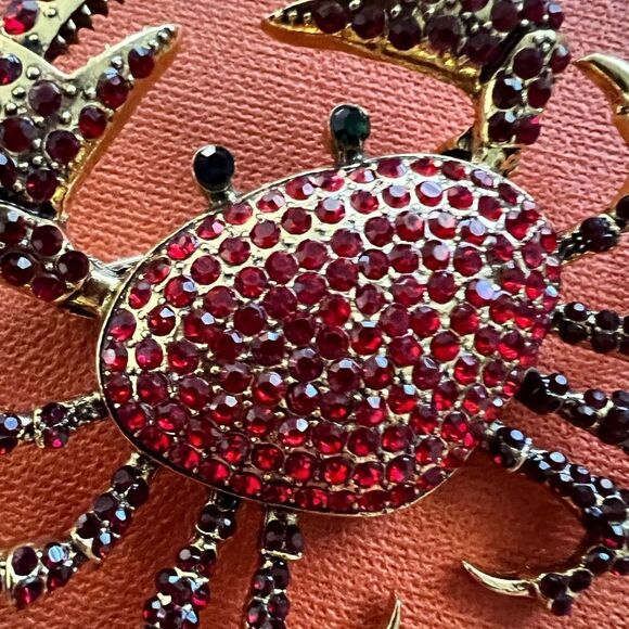 🦀 NEW Heidi Daus exquisite red crystal crab brooch 🦀 - Picture 6 of 8